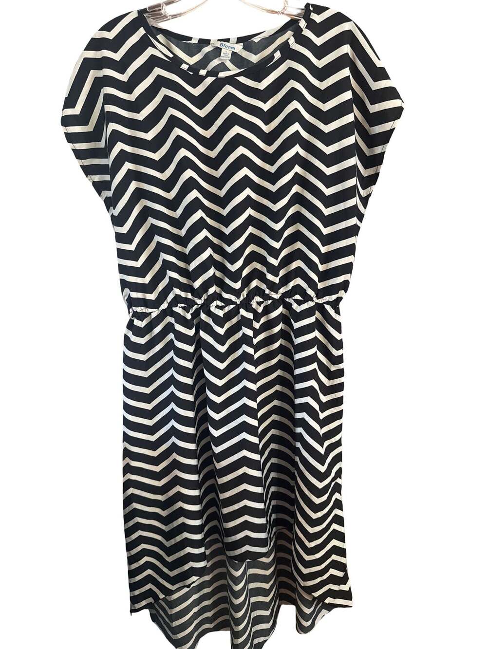 Bloom Black and White Chevron Short Sleeve Drawstring High Low Dress Size L